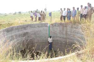 continuing tragedy of farmer suicide in India... who is responsible?